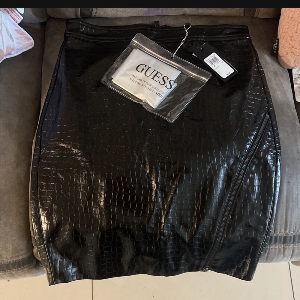 Maleka PU skirt . Jet black brand new !!!